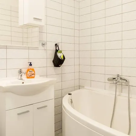 Residential Apt, Comfortable****- Parking-teracce *