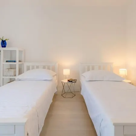 Residential Apt, Comfortable****- Parking-teracce Split